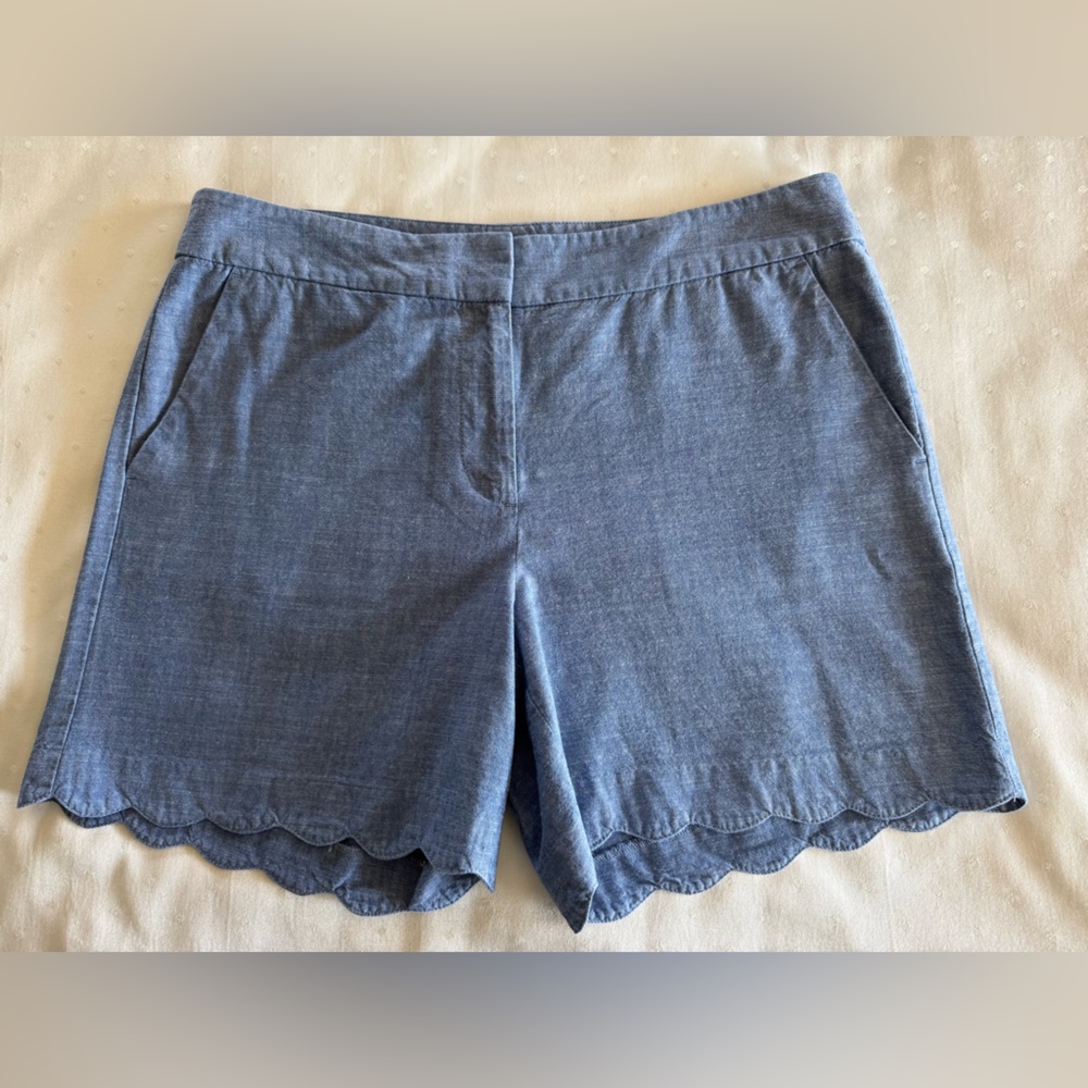 Talbots Chambray Scallop Hem Shorts - Light Blue - Size 8. 
Really Cute! 💙😎💙 - Picture 5 of 6